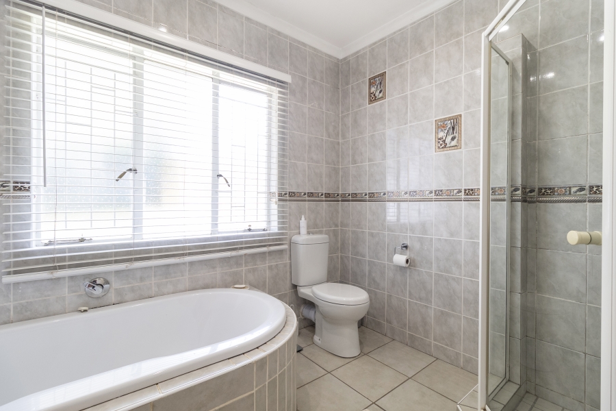 5 Bedroom Property for Sale in Monument Park Gauteng