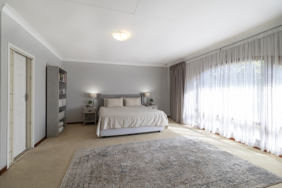 5 Bedroom Property for Sale in Monument Park Gauteng