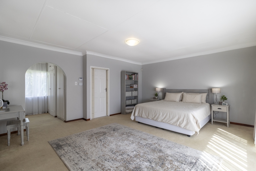 5 Bedroom Property for Sale in Monument Park Gauteng