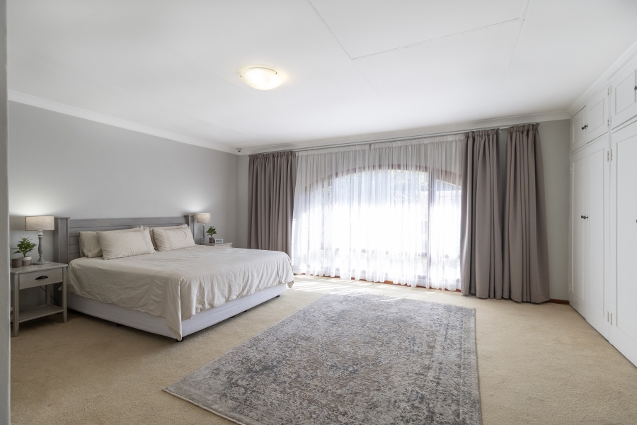 5 Bedroom Property for Sale in Monument Park Gauteng
