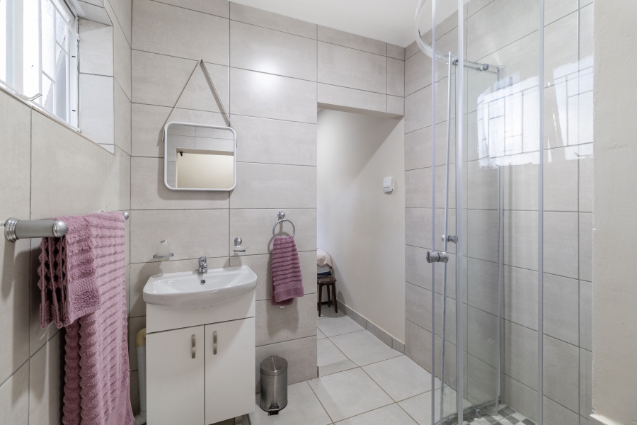 5 Bedroom Property for Sale in Monument Park Gauteng