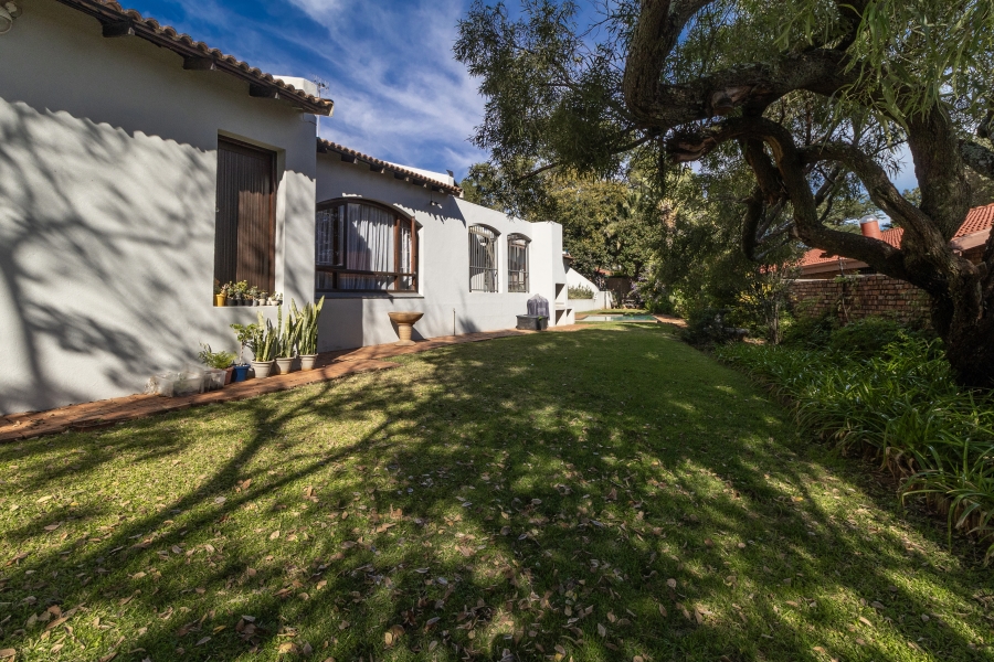5 Bedroom Property for Sale in Monument Park Gauteng