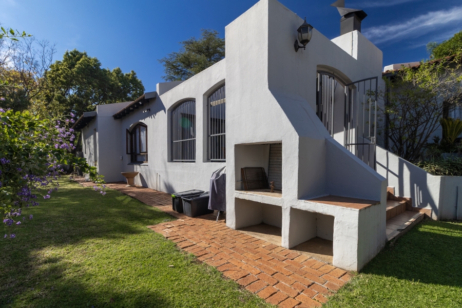 5 Bedroom Property for Sale in Monument Park Gauteng