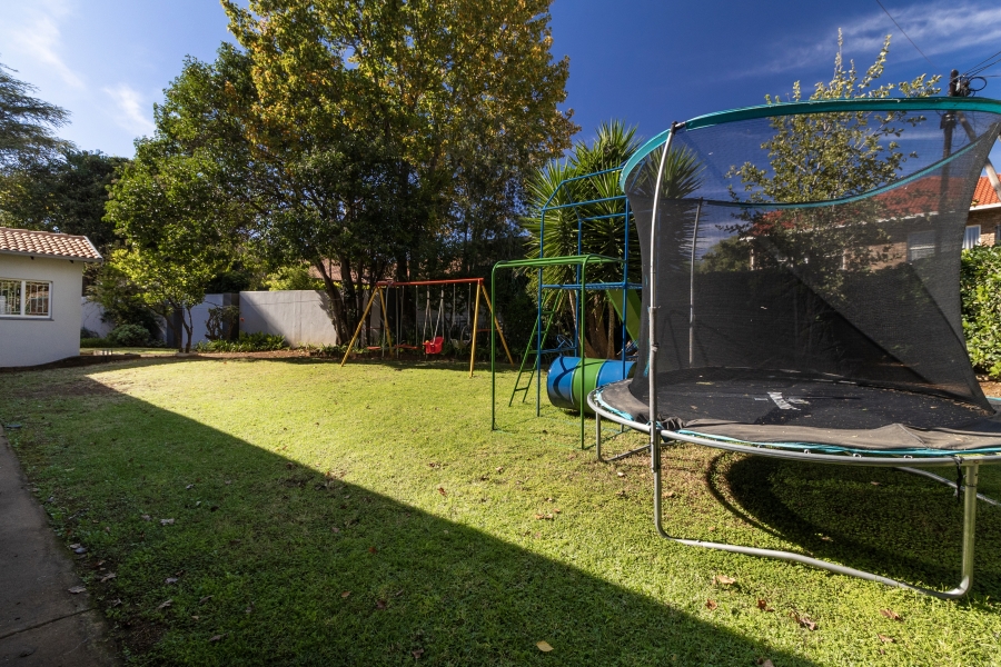 5 Bedroom Property for Sale in Monument Park Gauteng