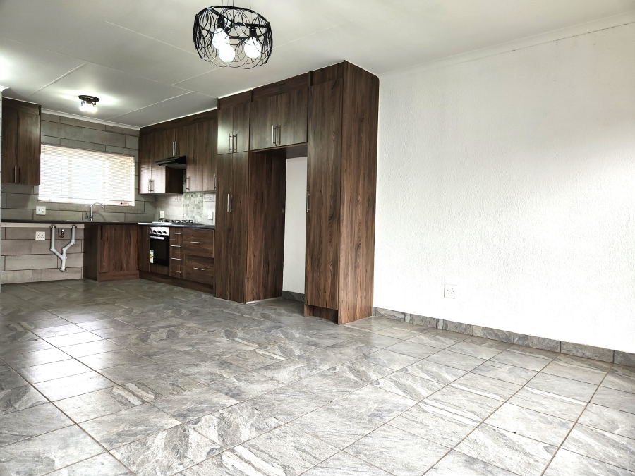 2 Bedroom Property for Sale in Rant En Dal Gauteng