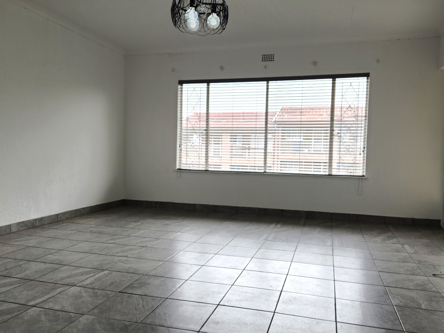 2 Bedroom Property for Sale in Rant En Dal Gauteng