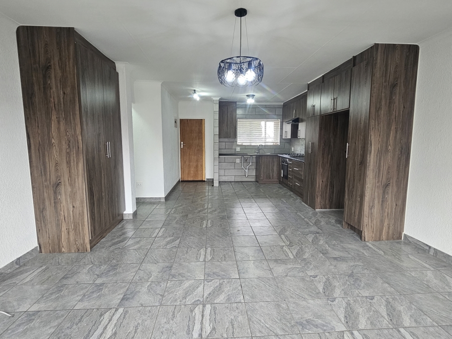 2 Bedroom Property for Sale in Rant En Dal Gauteng