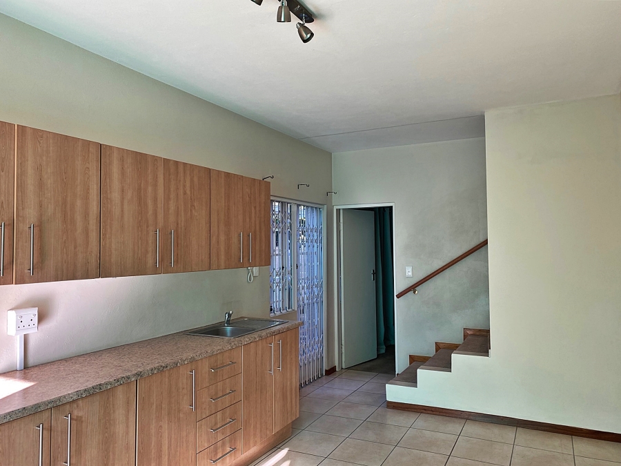 To Let 2 Bedroom Property for Rent in Wendywood Gauteng