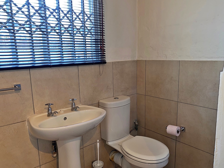 To Let 2 Bedroom Property for Rent in Wendywood Gauteng