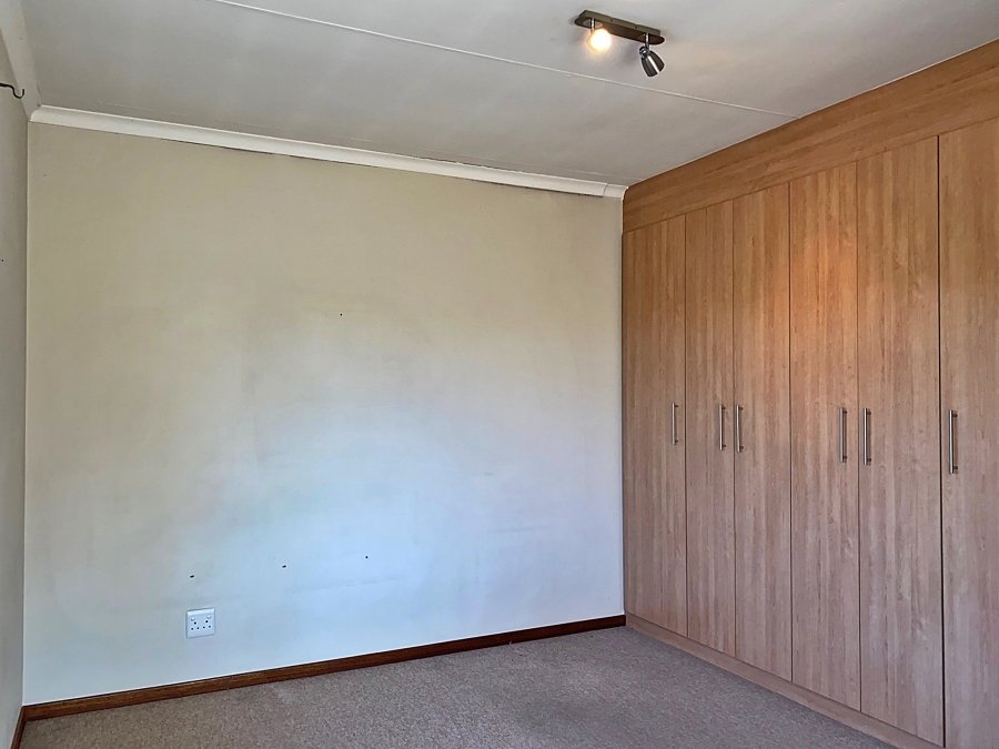 To Let 2 Bedroom Property for Rent in Wendywood Gauteng