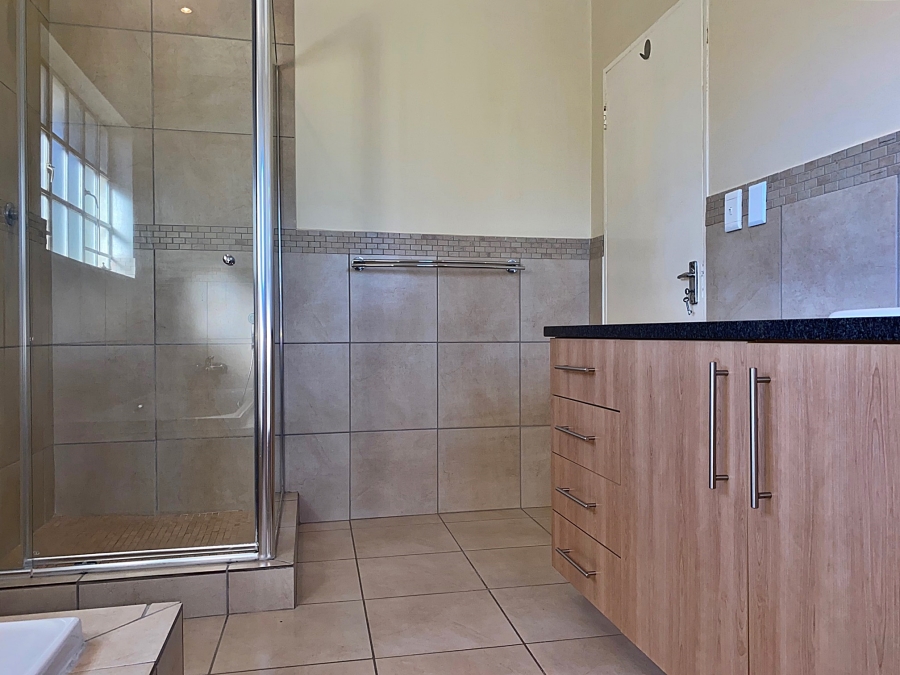 To Let 2 Bedroom Property for Rent in Wendywood Gauteng