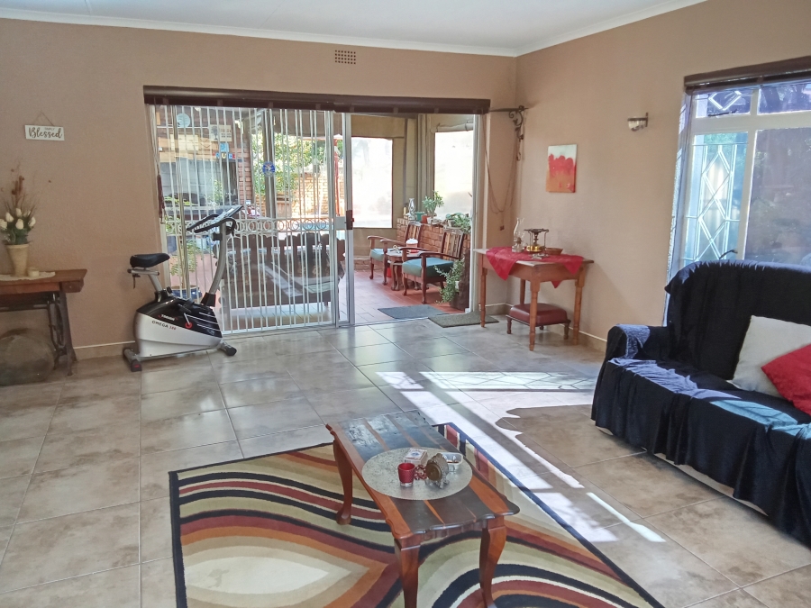 3 Bedroom Property for Sale in Roodekrans Gauteng