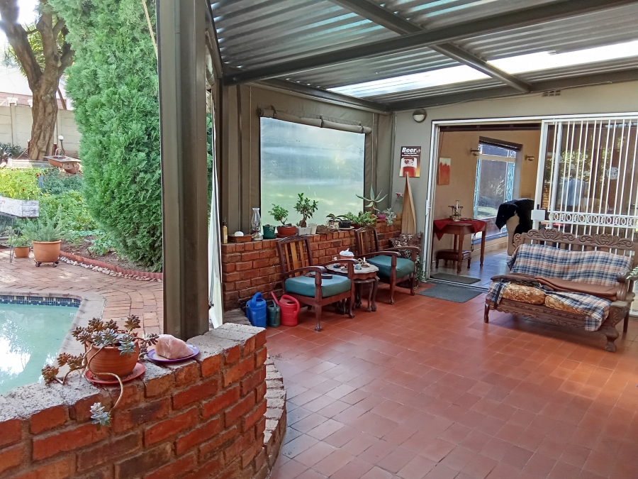 3 Bedroom Property for Sale in Roodekrans Gauteng