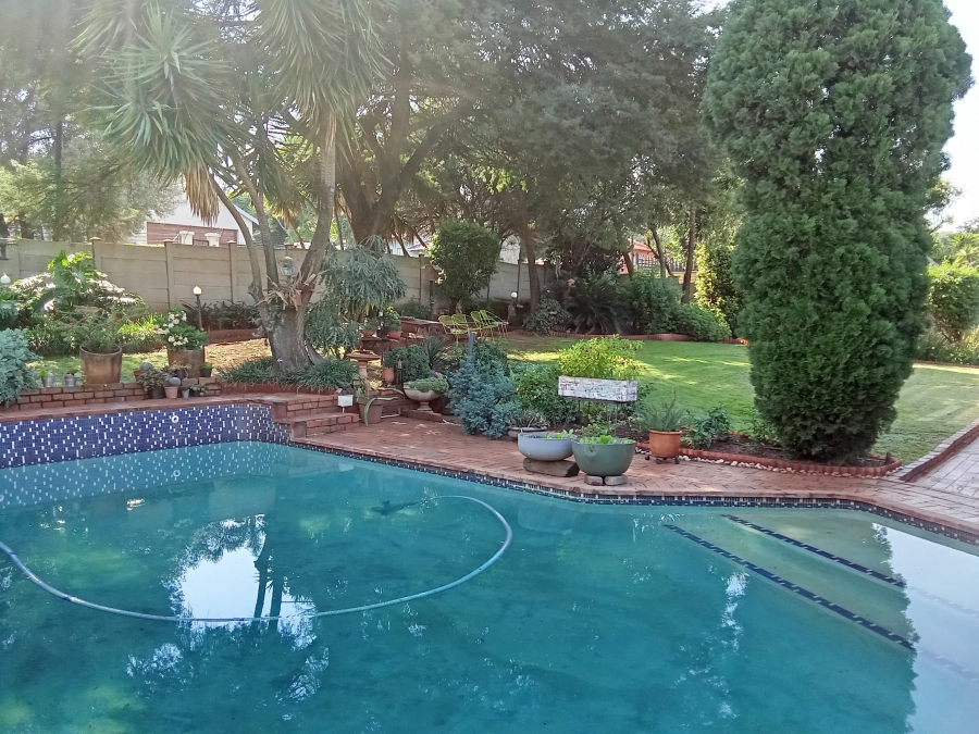 3 Bedroom Property for Sale in Roodekrans Gauteng