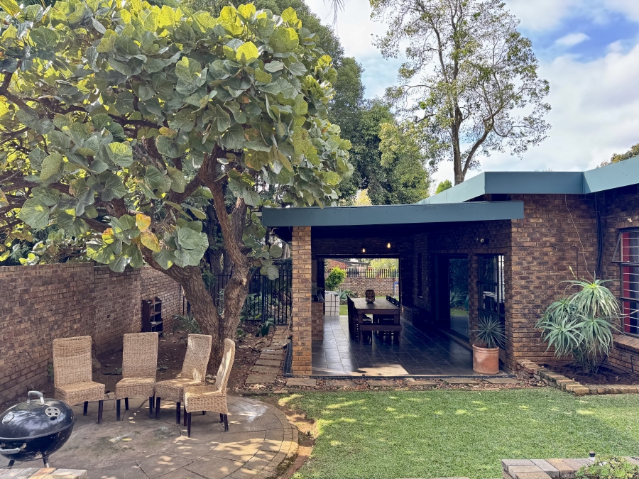 4 Bedroom Property for Sale in Die Wilgers Gauteng