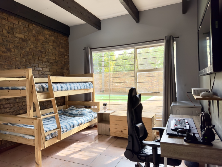 4 Bedroom Property for Sale in Die Wilgers Gauteng