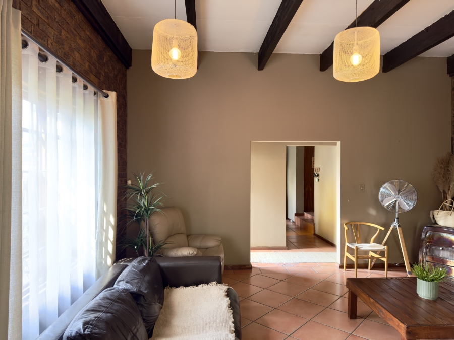 4 Bedroom Property for Sale in Die Wilgers Gauteng
