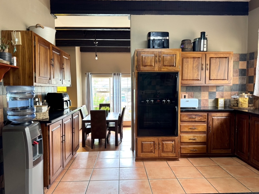 4 Bedroom Property for Sale in Die Wilgers Gauteng