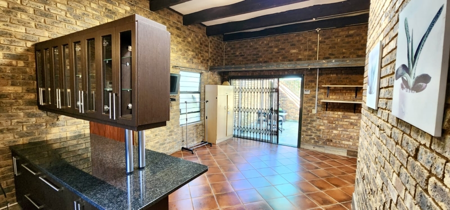 4 Bedroom Property for Sale in Die Wilgers Gauteng