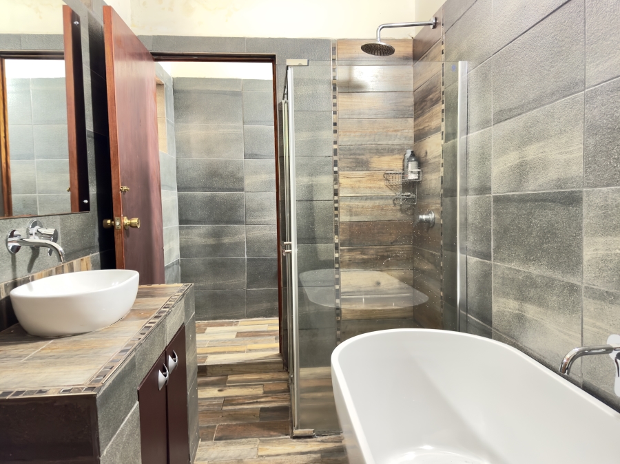 4 Bedroom Property for Sale in Die Wilgers Gauteng