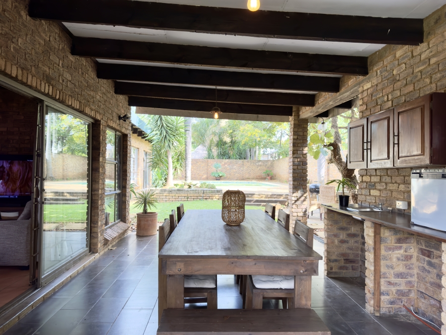 4 Bedroom Property for Sale in Die Wilgers Gauteng