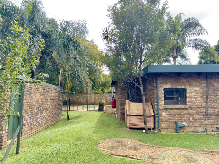 4 Bedroom Property for Sale in Die Wilgers Gauteng