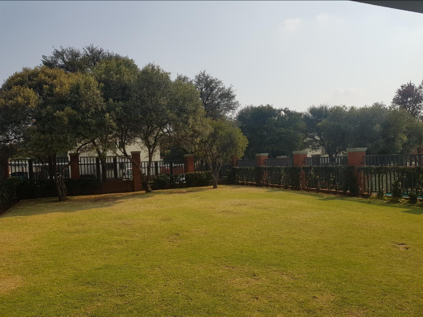 To Let 2 Bedroom Property for Rent in Greenstone Hill Gauteng