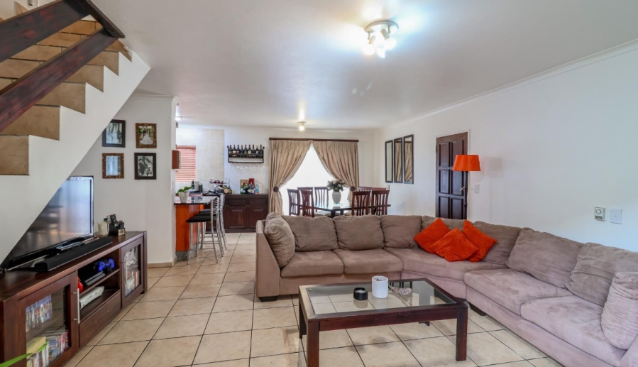 4 Bedroom Property for Sale in Willowbrook Gauteng