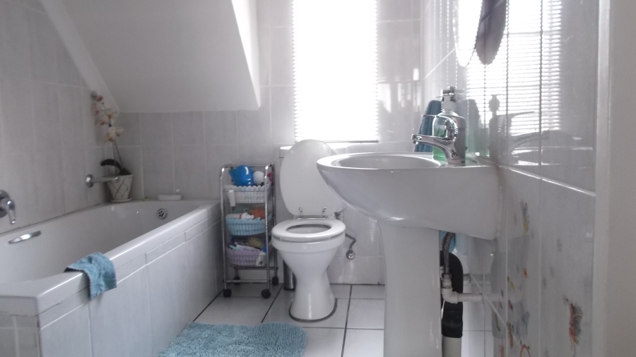 4 Bedroom Property for Sale in Willowbrook Gauteng