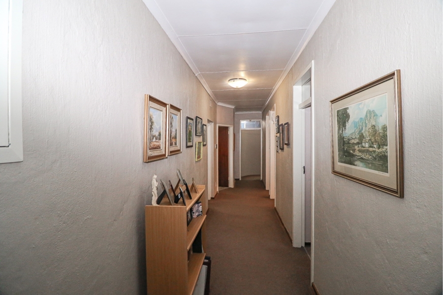 4 Bedroom Property for Sale in Selcourt Gauteng