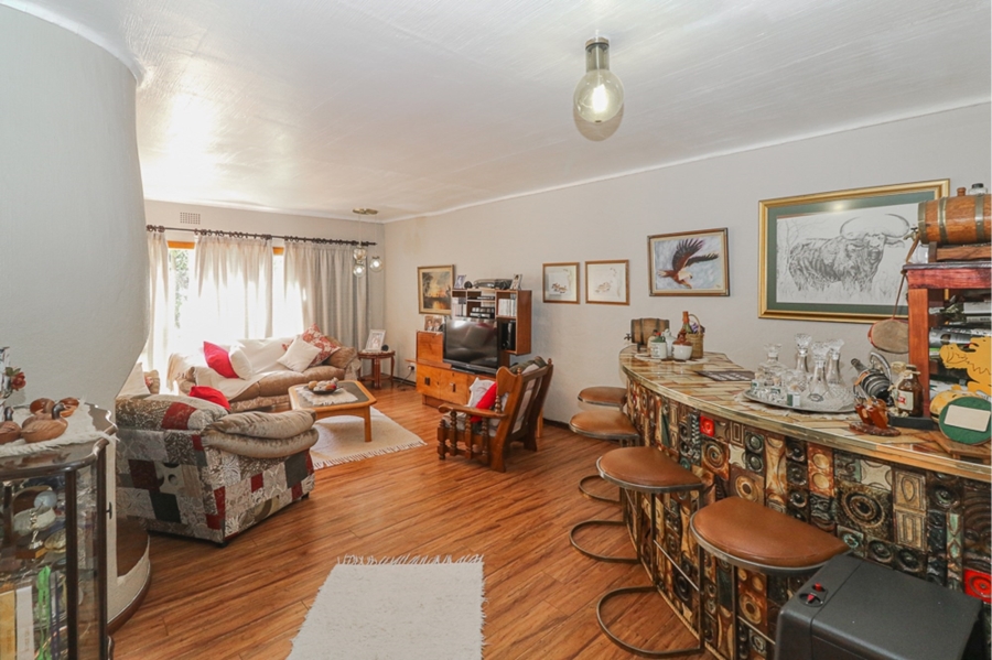 4 Bedroom Property for Sale in Selcourt Gauteng