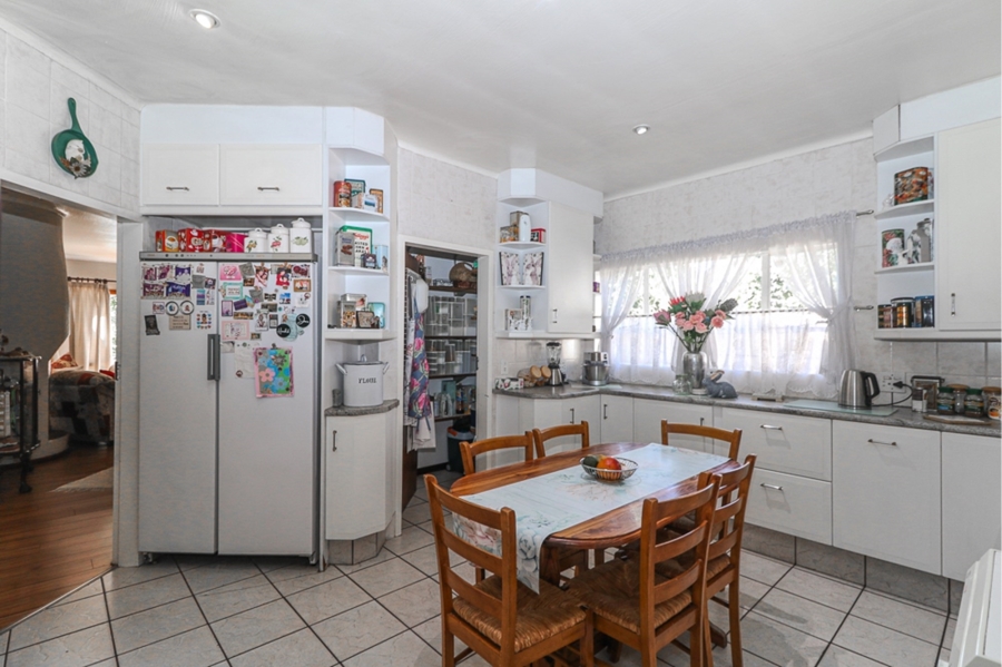 4 Bedroom Property for Sale in Selcourt Gauteng