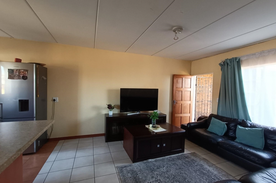 To Let 3 Bedroom Property for Rent in Erand Gardens Gauteng