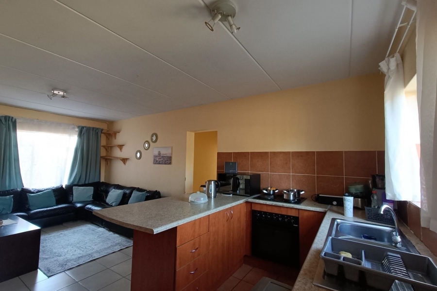 To Let 3 Bedroom Property for Rent in Erand Gardens Gauteng