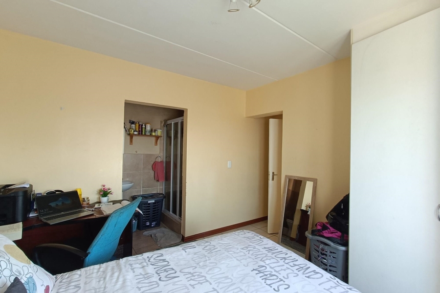 To Let 3 Bedroom Property for Rent in Erand Gardens Gauteng