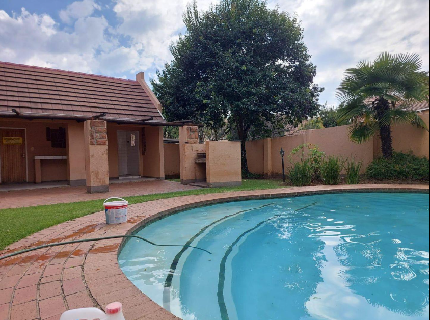 To Let 2 Bedroom Property for Rent in Paulshof Gauteng