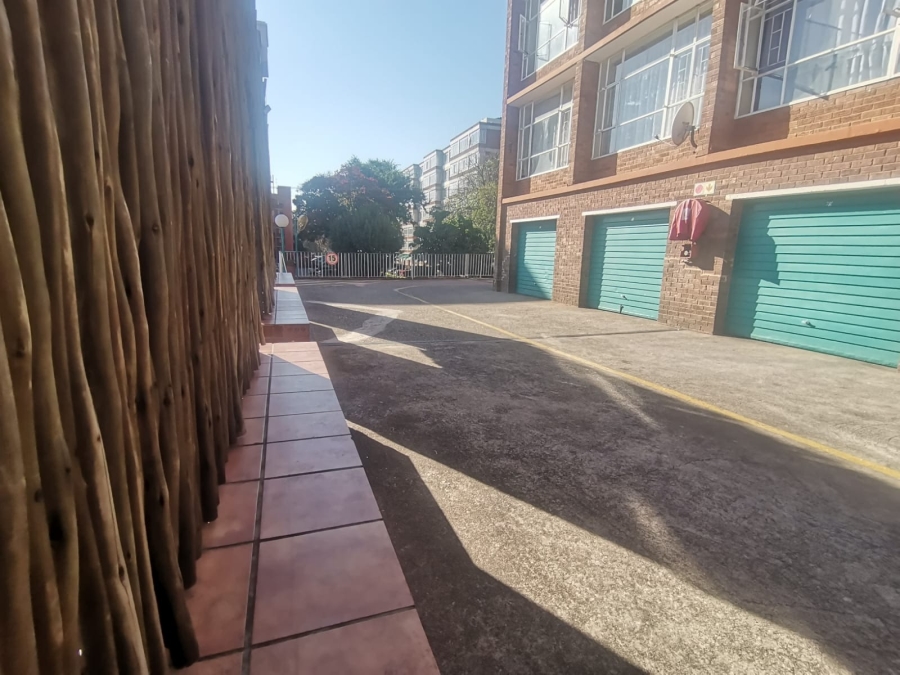 2 Bedroom Property for Sale in Gezina Gauteng