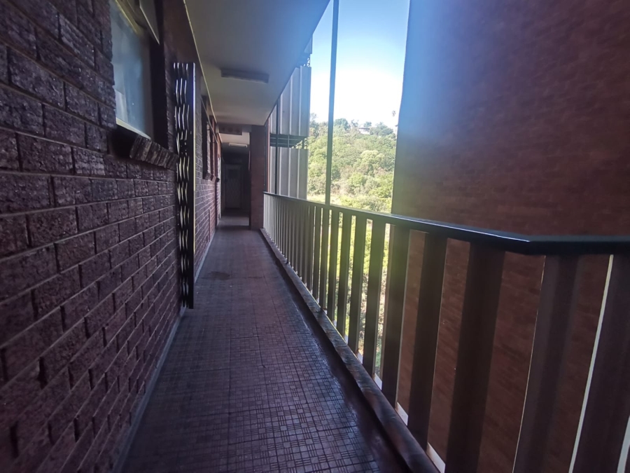 2 Bedroom Property for Sale in Gezina Gauteng