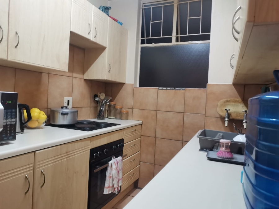 2 Bedroom Property for Sale in Gezina Gauteng