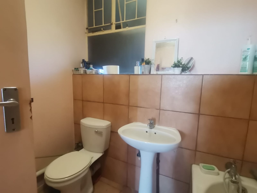 2 Bedroom Property for Sale in Gezina Gauteng
