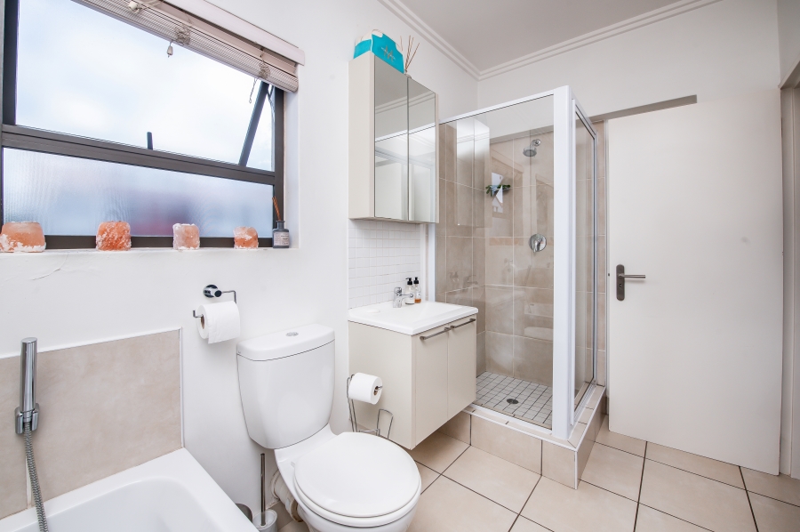 1 Bedroom Property for Sale in Lonehill Gauteng