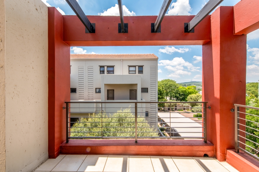 1 Bedroom Property for Sale in Lonehill Gauteng