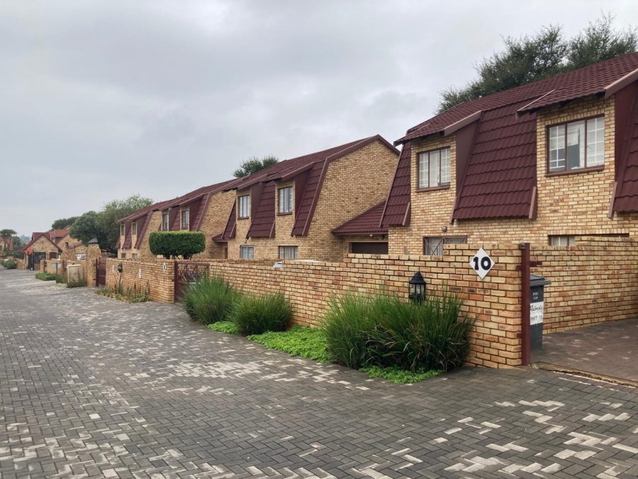 4 Bedroom Property for Sale in Willowbrook Gauteng