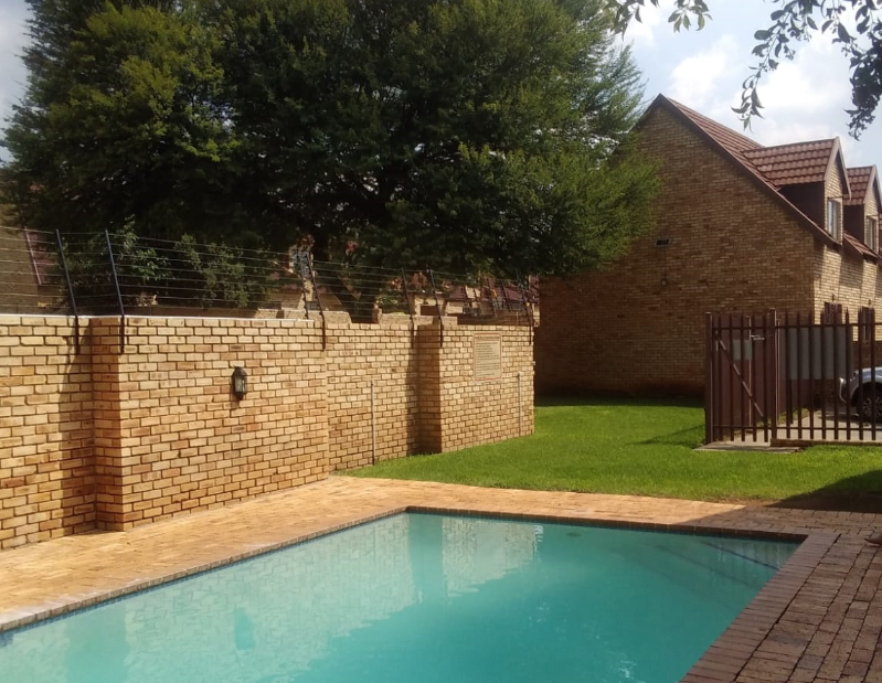 4 Bedroom Property for Sale in Willowbrook Gauteng