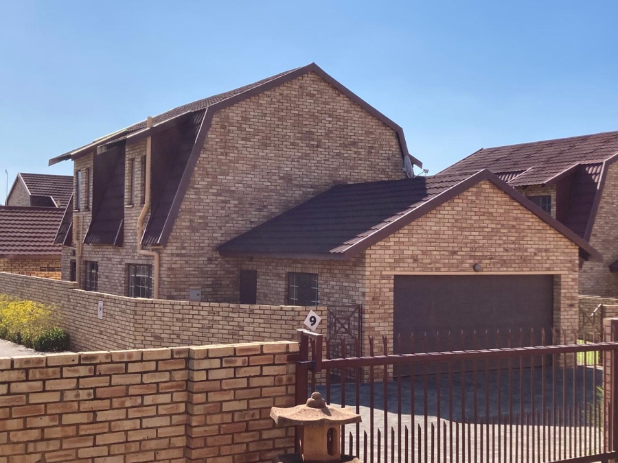 4 Bedroom Property for Sale in Willowbrook Gauteng