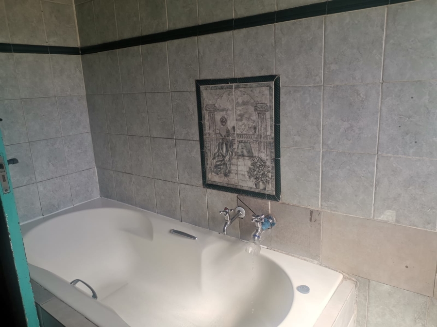 5 Bedroom Property for Sale in Pretoria West Gauteng