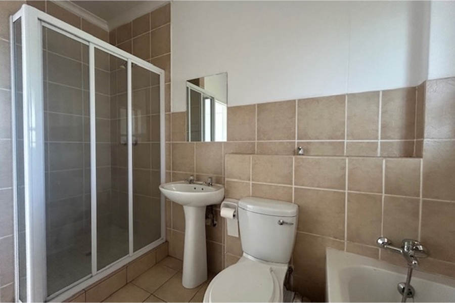 1 Bedroom Property for Sale in Karenpark Gauteng