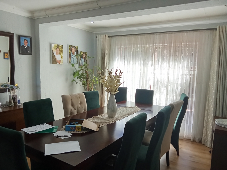 4 Bedroom Property for Sale in Weltevreden Park Gauteng