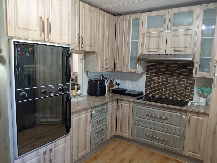 4 Bedroom Property for Sale in Weltevreden Park Gauteng