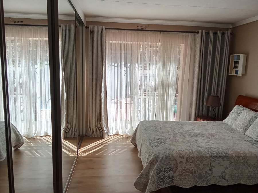4 Bedroom Property for Sale in Weltevreden Park Gauteng